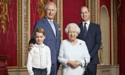 Hoàng tử George chiếm trọn spotlight trong bức ảnh chào đón một thập kỷ mới của Hoàng gia Anh