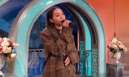 Khả Ngân lộ clip hát live khiến khán giả 'không hiểu đang hát bài gì?'