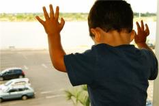 Vì tương lai của trẻ, đừng để con mình kết bạn với kiểu 3 người này