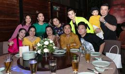 Gil Lê đưa bố mẹ đến cả tiệc cảm ơn cuối năm của Hoàng Thuỳ Linh: Mối quan hệ tiến triển thế này ư?