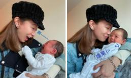 'Kế Hoàng hậu' Xa Thi Mạn trổ tài dỗ em bé nhưng ai cũng chỉ dán mắt vào điều này