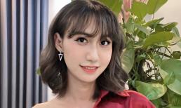 Không chỉ tự make up, Lynk Lee còn trễ nải khoe cả vai trần, vòng một hững hờ