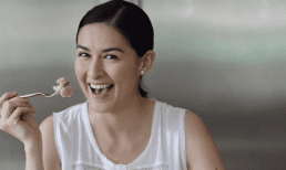 Vừa bị nghi bầu bí lần 3, 'Mỹ nhân đẹp nhất Philippines' đã lặng lẽ cho đi thứ quý giá nhất của một người mẹ giữa mùa dịch bệnh 