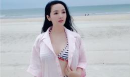 Gần chạm ngưỡng 50, Hoa hậu Giáng My vẫn tự tin phô diễn đường cong với bikini 2 mảnh