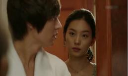 Lần nào đến chơi em dâu cũng ở trên tầng không xuống tiếp vợ chồng tôi, tức giận quá tôi trách em trai, để rồi vừa nhìn thấy mặt em ấy chồng tôi mặt biến sắc