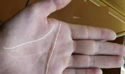 Người nào sở hữu 3 kiểu đường chỉ tay dưới đây không làm 'ông nọ bà kia' thì cũng giàu có sung túc suốt đời
