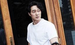 2 tháng sau khi kết hôn, So Ji Sub tái xuất với diện mạo 'gừng càng già càng cay'