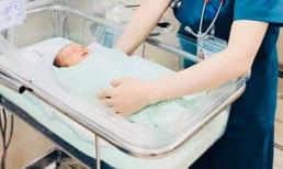 Hình ảnh mới nhất của bé trai sơ sinh bị bỏ rơi dưới hố ga 3 ngày giữa trời nắng nóng 40 độ C ở Hà Nội