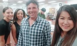 Doanh nhân Cindy Trần Mai Anh cùng nhóm bạn thực hiện thiện nguyện trong mùa dịch tại Canada