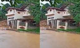 Ngôi nhà 2 tầng kiên cố đổ sập trong mưa lũ lịch sử 60 năm ở Hà Giang