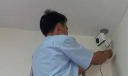 Phát hiện người yêu 'cắm sừng' nhưng chàng trai bị dọa kiện vì tội lắp camera trộm