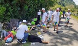 Quảng Bình: Lật xe du lịch chở đoàn đi họp lớp, 8 người thiệt mạng