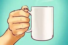 Trắc nghiệm tâm lý: Tư thế bạn cầm cốc sẽ tiết lộ nét tính cách của bạn, siêu chính xác!