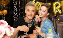 Bạn gái ngoại quốc tình tứ bên thủ môn Bùi Tiến Dũng hậu công khai hẹn hò