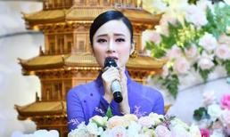 Angela Phương Trinh làm diễn giả tại chùa: Nhan sắc như nữ thần, chiếc mũi thảm hoạ biến mất