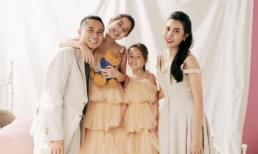 Nhạc sĩ Hồ Hoài Anh cực ngầu bên vợ và hai con gái