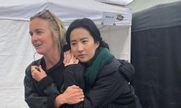 Thoải mái đăng ảnh cận mặt, Lưu Diệc Phi bị chế giễu không còn khí chất 'tiên tử'? Tuổi 33 lộ rõ sự xuống sắc, lão hóa