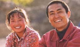 Đang chăn lợn ở quê cô bé 13 tuổi được Trương Nghệ Mưu tìm thấy rồi giúp nổi tiếng chỉ qua một đêm, hiện tại cuộc sống thế nào?