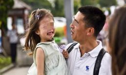 Trẻ hay khóc có phải do nhân cách quá yếu ớt? Không hẳn vậy, có thể được gây ra bởi ba lý do này