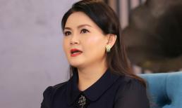 Vợ thứ 3 kém 11 tuổi tiết lộ mối quan hệ với 2 người vợ trước của Kim Tử Long