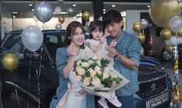 Tú Vi cùng ông xã Văn Anh đi nhận xế hộp mới, được bố chồng hỗ trợ tiền