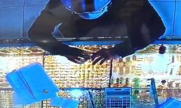 Giả vờ thử nhẫn, nam thanh niên nhanh chân tháo chạy khỏi tiệm vàng