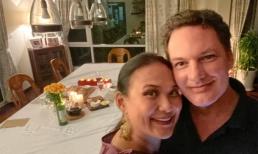 Chồng cũ Diva Hồng Nhung hẹn hò lãng mạn cùng vợ con