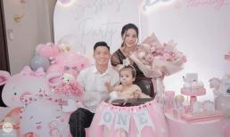 Cầu thủ Bùi Tiến Dũng và vợ chưa cưới Khánh Linh sánh đôi tổ chức tiệc thôi nôi hoành tráng cho con sau tin đồn rạn nứt