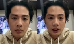 Huỳnh Phương phải livestream làm rõ khi đoàn cứu trợ của anh bị trách mắng vì ném quà cho người dân miền Trung