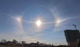 Kỳ lạ khoảnh khắc 3 Mặt Trời cùng hiện diện trên bầu trời Nội Mông Cổ