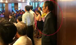 Khoảnh khắc người cha mặc vest trong ngày tốt nghiệp của con gái gây xúc động