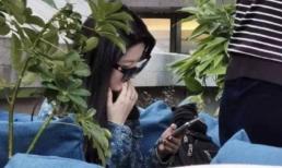 Team qua đường 'lột trần' nhan sắc thật của Lưu Diệc Phi