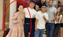 Tưởng bà xã Duy Mạnh đã lấy lại được vóc dáng sau sinh, nhưng ai ngờ lại bị 'bóc mẽ' chỉ với một bức hình