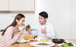 Một người đàn ông sống lâu có 5 điểm chung với 3 bữa ăn mỗi ngày. Nếu bạn có đủ 5 điều này thì xin chúc mừng