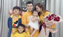 Kỉ niệm 2 năm ngày cưới, vợ siêu mẫu và Ưng Hoàng Phúc ngọt ngào, ấm áp bên các con