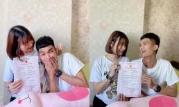 Cảm xúc hài hước của Mạc Văn Khoa khi cùng bà xã đi làm thủ tục đăng kí giấy kết hôn trước khi đón con gái đầu lòng