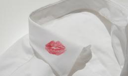 Vì một vết son môi trên cổ áo mà bạn gái đòi chia tay, anh chàng lên mạng than ai ngờ bị dân mạng vạch ra 'thuyết âm mưu'