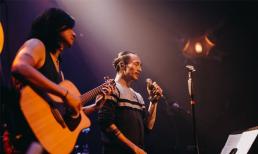 Phạm Anh Khoa biểu diễn cực sung sau khi thay thế vị trí của thủ lĩnh nhóm Bức Tường - Trần Lập