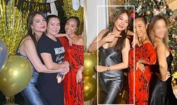 Diện váy lụa hai dây, diễn viên Trương Ngọc Ánh để lộ thân hình kém săn chắc