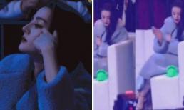 'Mỹ nhân Tân Cương' Địch Lệ Nhiệt Ba lên hot search vì có hành động giang hồ khi bị đồ chơi... cắn 