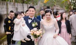 Cầu thủ Bùi Tiến Dũng nhắn nhủ đến Khánh Linh sau đám cưới: 'Mãi bên nhau là cặp đôi ăn ý vợ nhé'