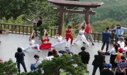 Nhóm phụ nữ ăn mặc phản cảm tại chùa Linh Quy Pháp Ấn gây bức xúc