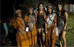 Bộ lạc duy nhất không có đàn ông. Phụ nữ sinh sản theo cách này, bỏ con trai và chỉ để lại con gái