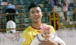 Văn Đức bế con gái xuống sân cỏ để vợ trên khán đài, Nhật Linh liền than 'tôi là ai và đây là đâu'