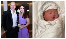 Phan Đinh Tùng đón con trai thứ hai chào đời cực kháu khỉnh