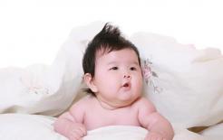 Bé mấy tháng thì bắt đầu mọc tóc? Bà mẹ mang thai ăn những thực phẩm này để tóc con đen và dày