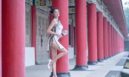 Gái xinh diện sườn xám phô da thịt ngay giữa Tử Cấm Thành khiến dân tình 'nóng mắt'