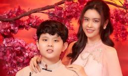 Trương Quỳnh Anh và quý tử Sushi chụp bộ ảnh ấm áp đón Tết nguyên đán 2021