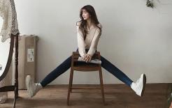 Quần denim + 3 áo này = vừa cao vừa thời trang, dễ có style nữ thần