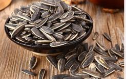 Tết gần đến rồi, các bạn nhớ đừng mua 4 loại hạt hướng dương này! Nhiều người không biết, ăn vào rất hại cho cơ thể